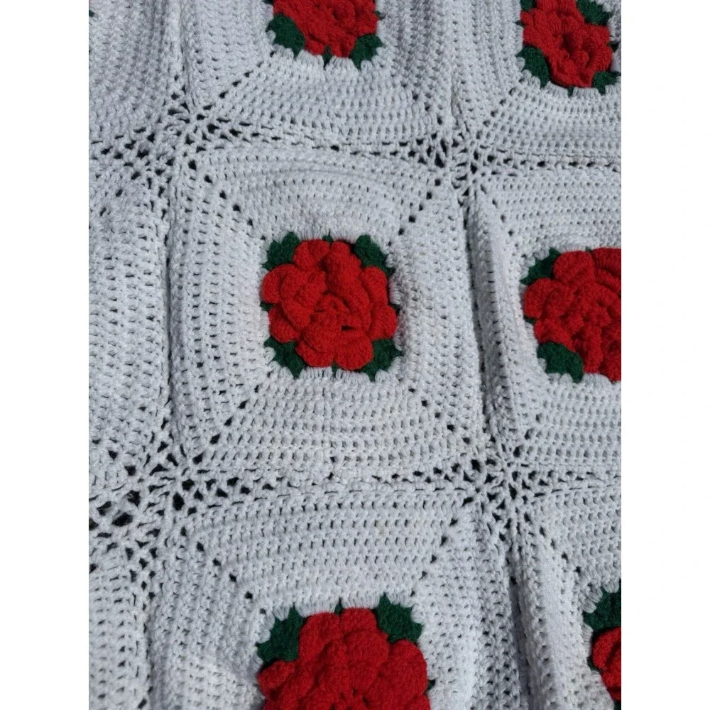 Handmade Large Throw AFGHAN CROCHET ROSE TILE DESIGN Vintage Great Condition